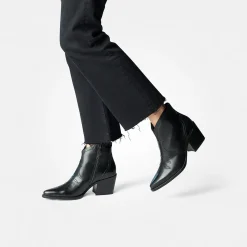Ankle boot