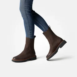 Chelsea boots