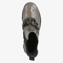 Chelsea boots