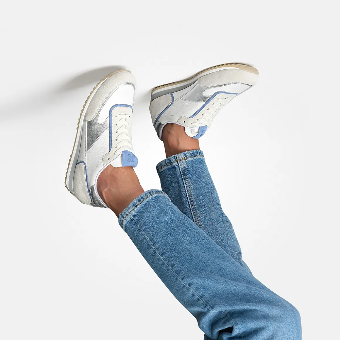 Clasp pumps