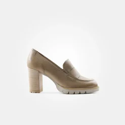 High-front pumps