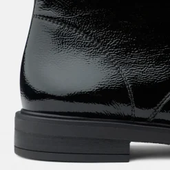 Lace-up ankle boot