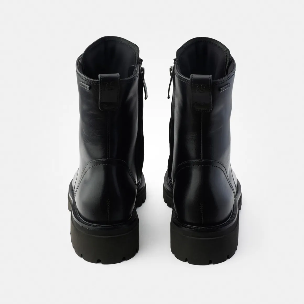 Lace-up ankle boot with Gore-Tex