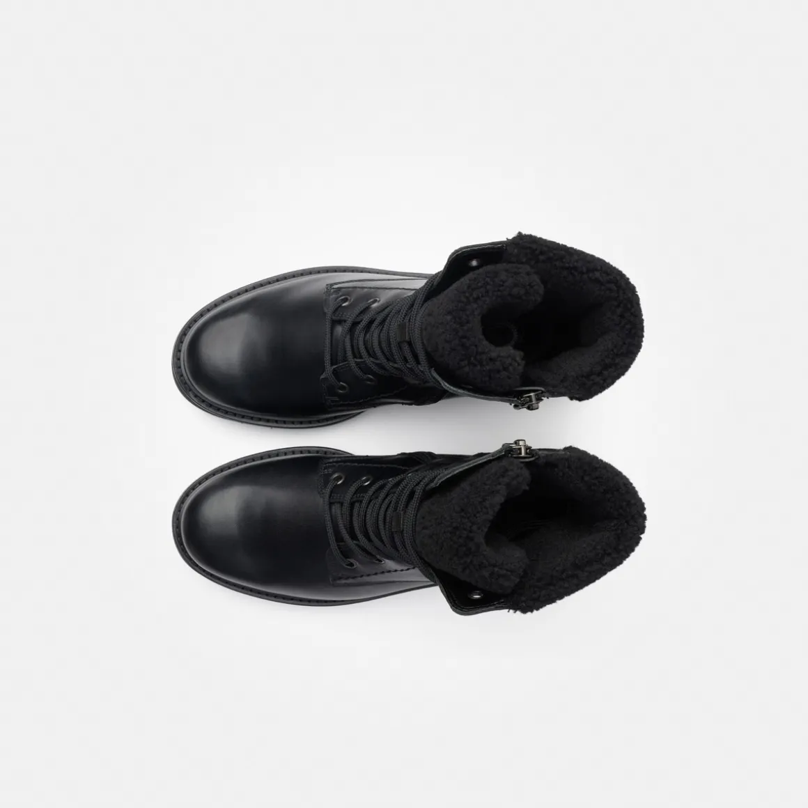 Lace-up ankle boot with Gore-Tex