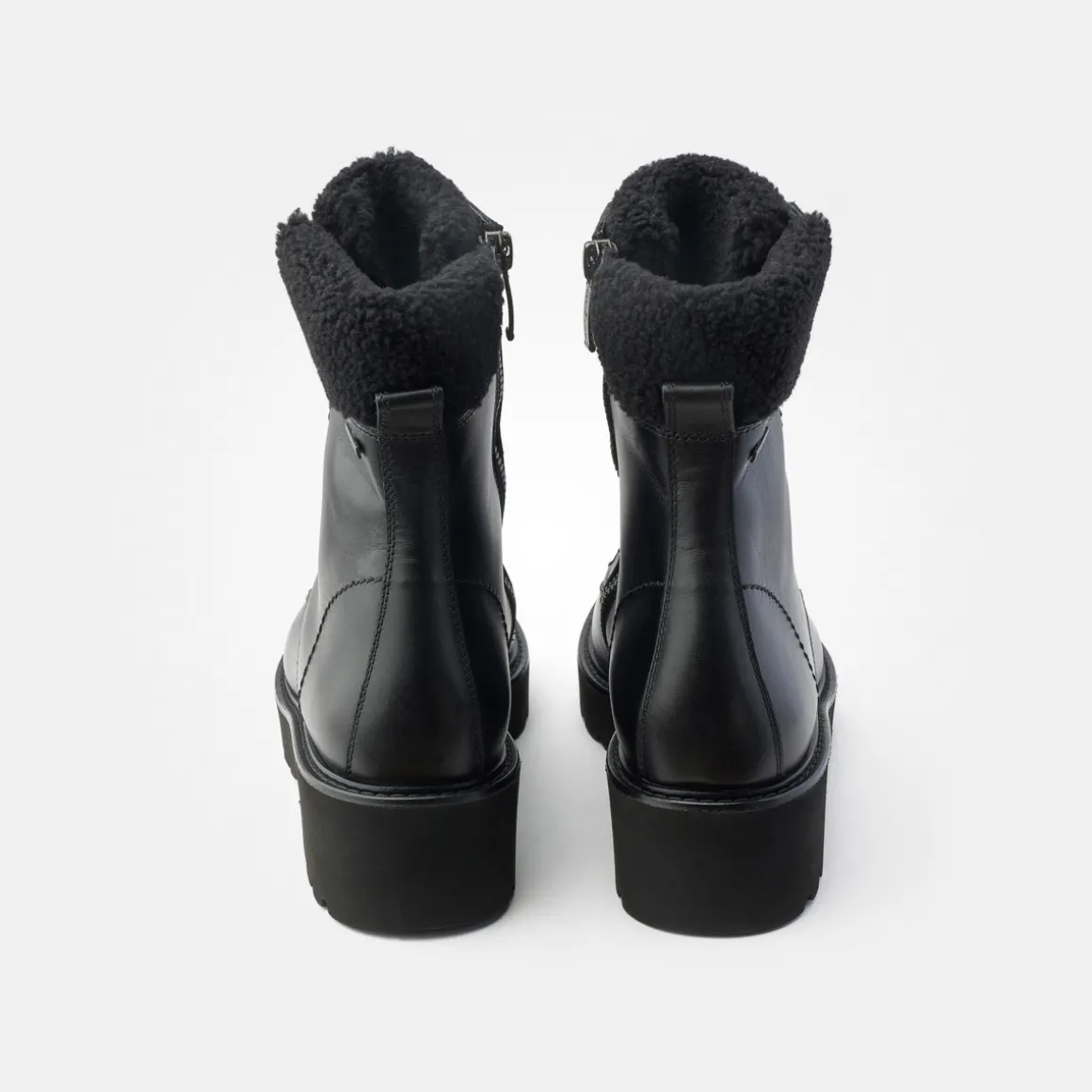Lace-up ankle boot with Gore-Tex