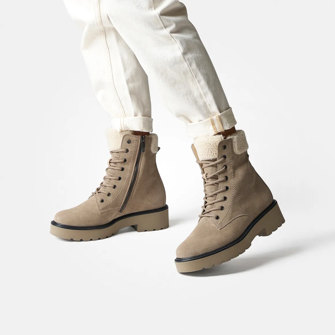 Lace-up ankle boot with Gore-Tex