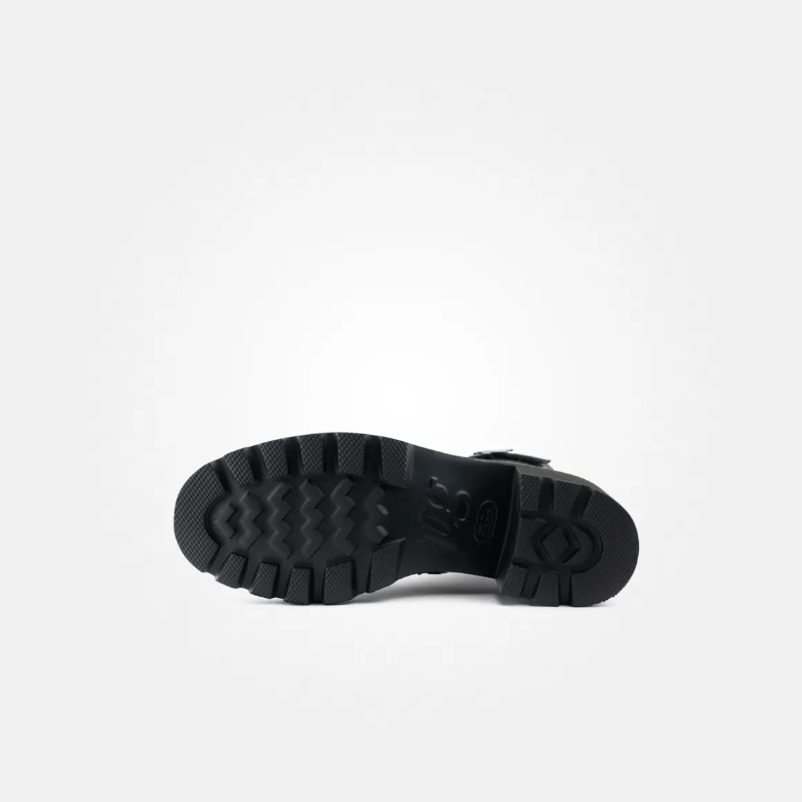 Lace-up bootie with warm lining