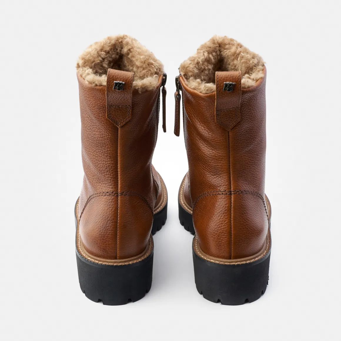 Lace-up bootie with warm lining