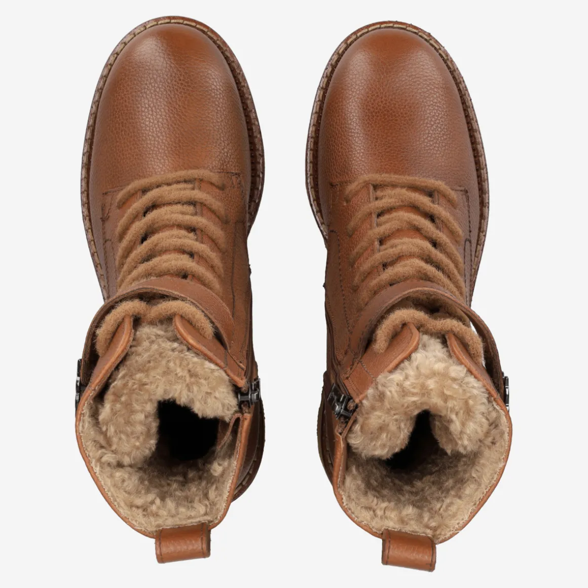 Lace-up bootie with warm lining