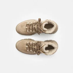 Lace-up bootie with warm lining
