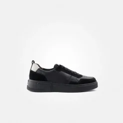 Pauls with removable footbed