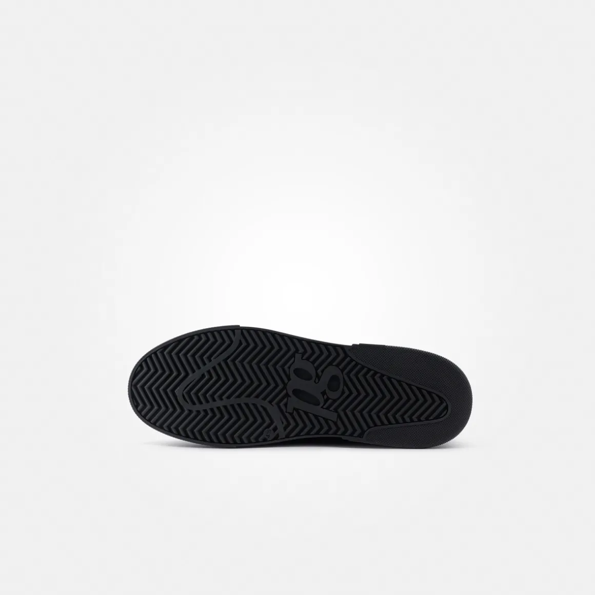 Pauls with removable footbed