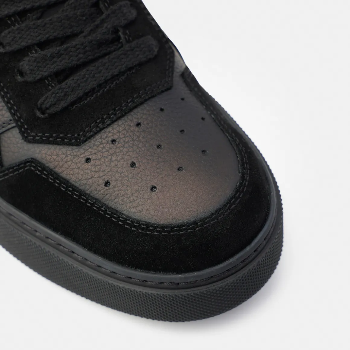 Pauls with removable footbed