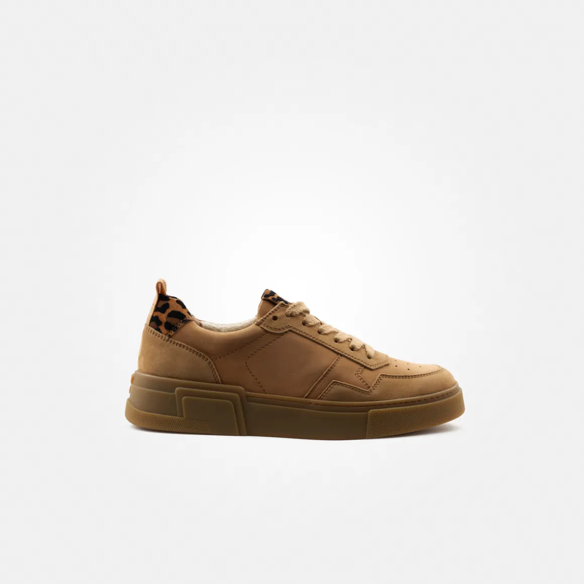 Pauls with removable footbed