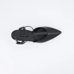 Sandal