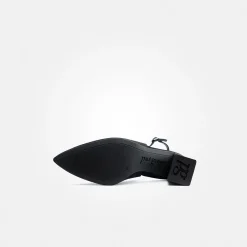 Sandal