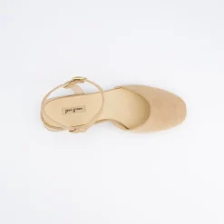 Sandal