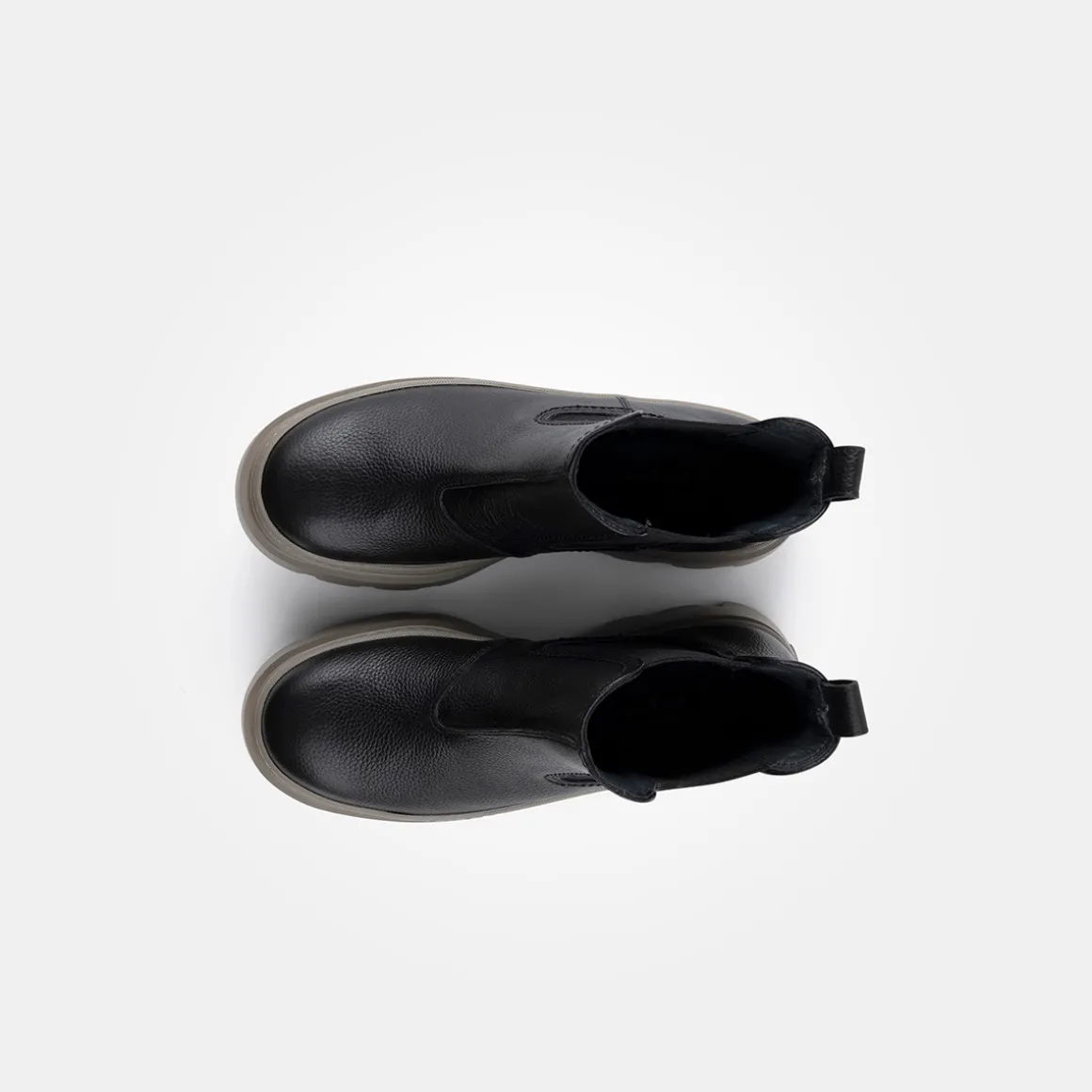 SUPER SOFT Chelsea boots