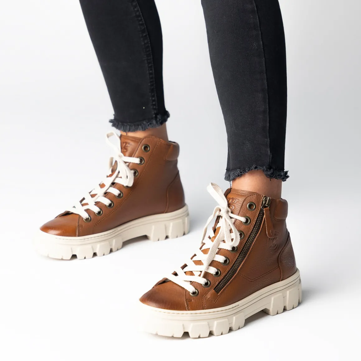SUPER SOFT Hightop Pauls