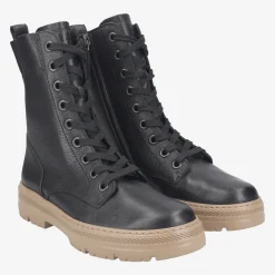 SUPER SOFT lace up boots