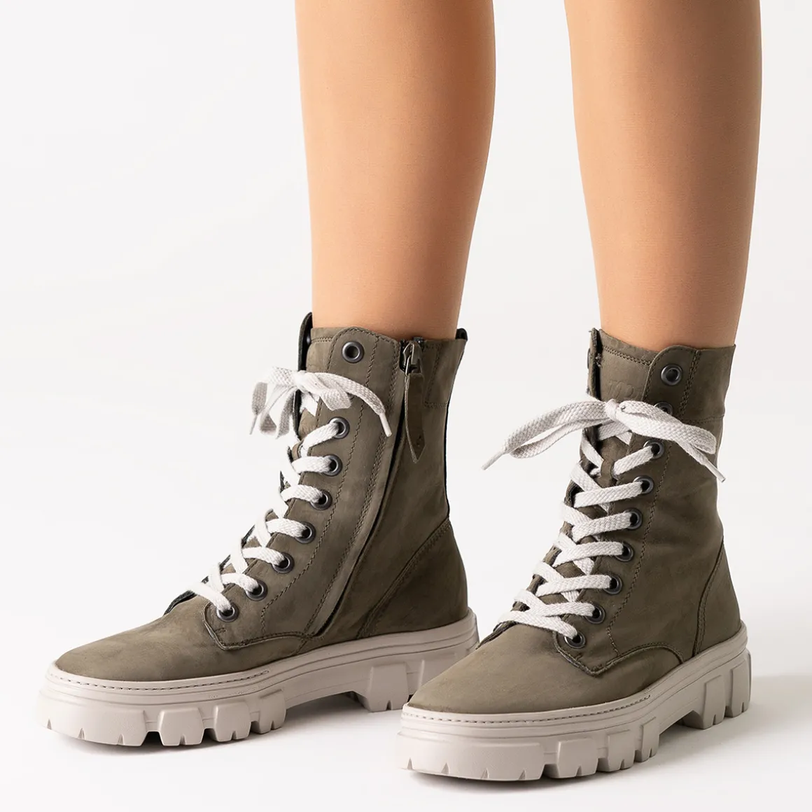 SUPER SOFT lace-up boots