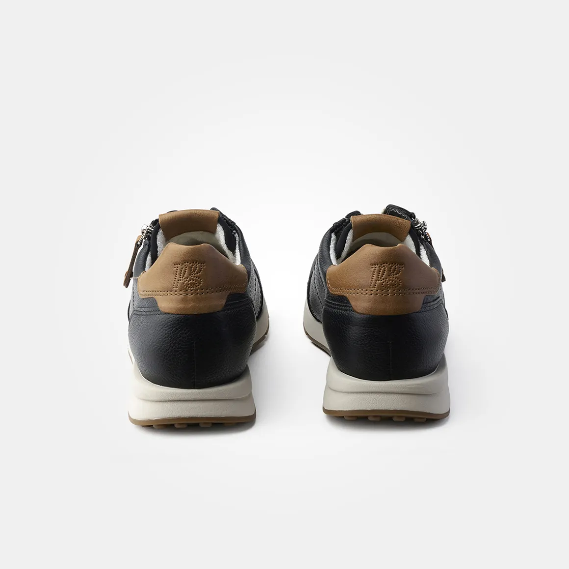 SUPER SOFT Sneaker with RELAX-WEITE